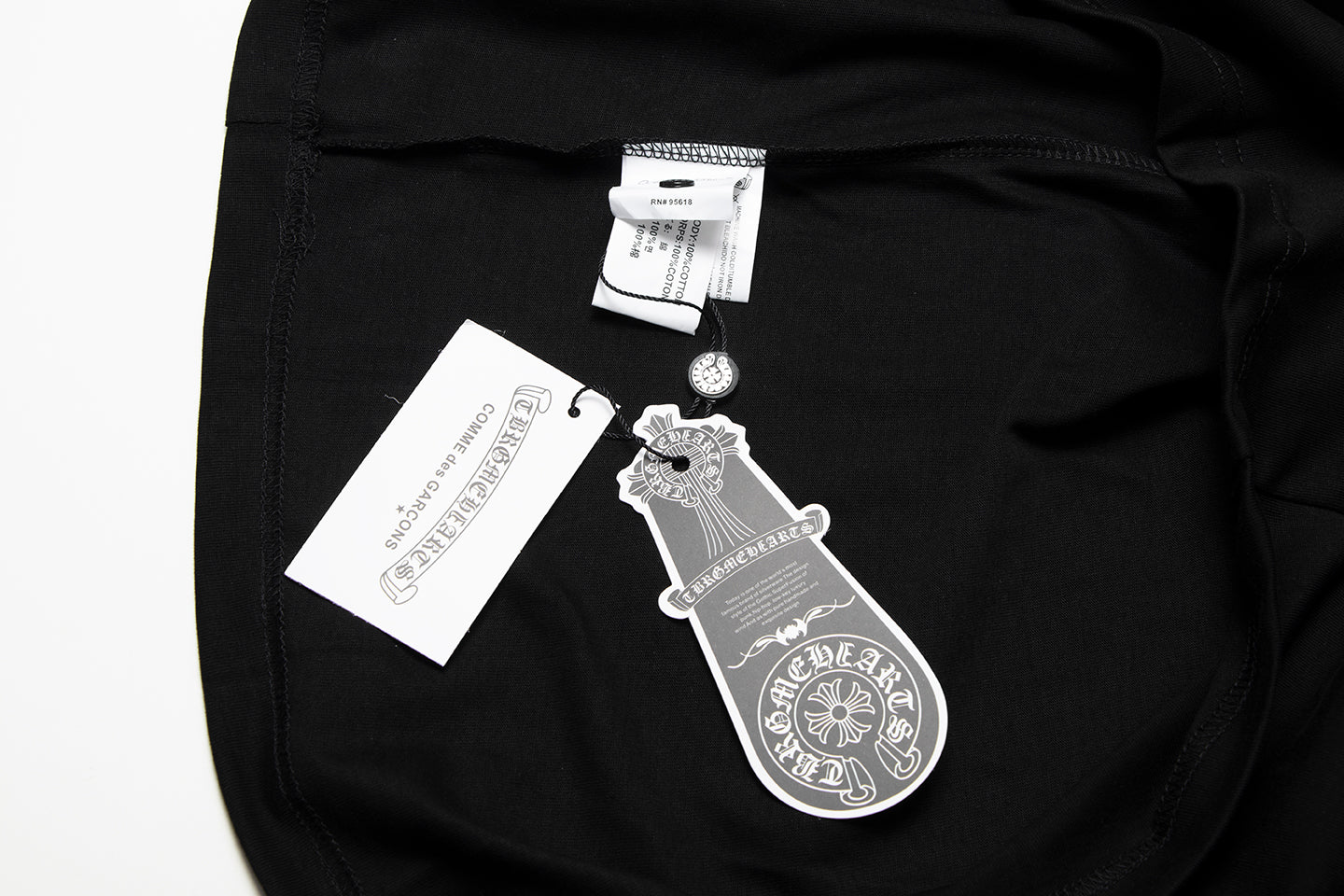 クロムハーツ サンスクリット ホースシュー クロス Tシャツ TB36
