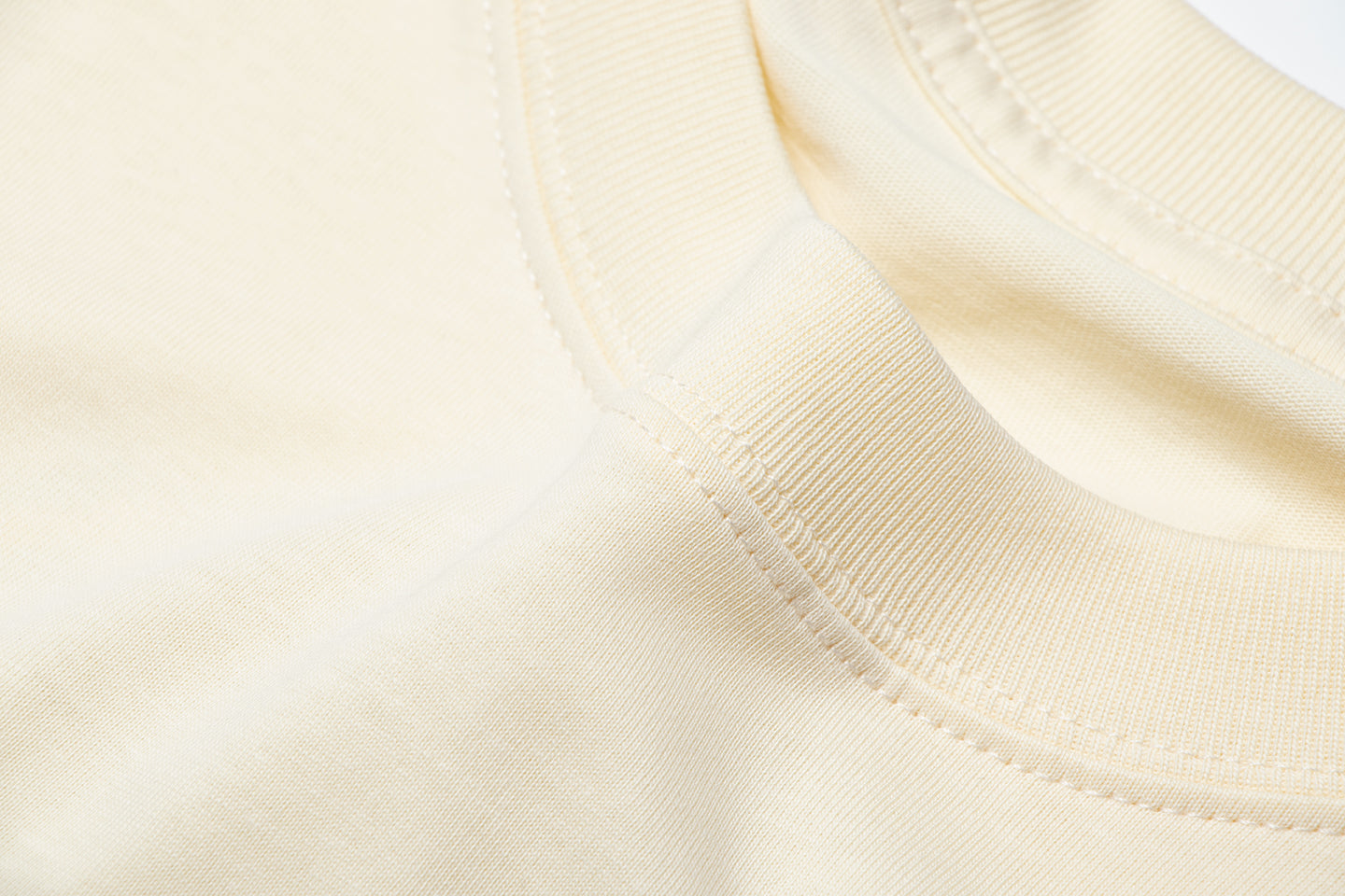 クロムハーツ サンスクリット ホースシュー クロス Tシャツ TB36